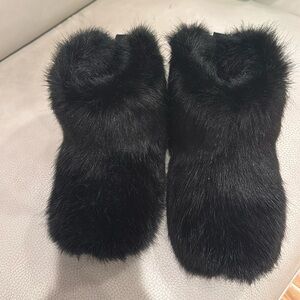 UGG Women's Black Amary Slipper size 8